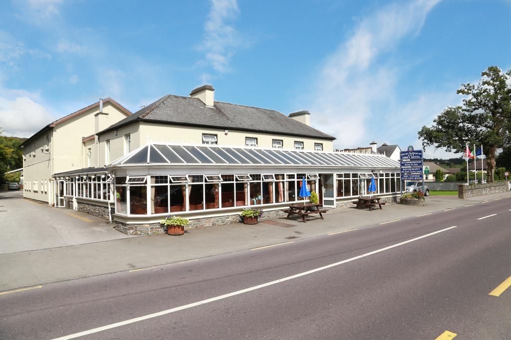 Ballyvourney Abbey Hotel מראה חיצוני תמונה