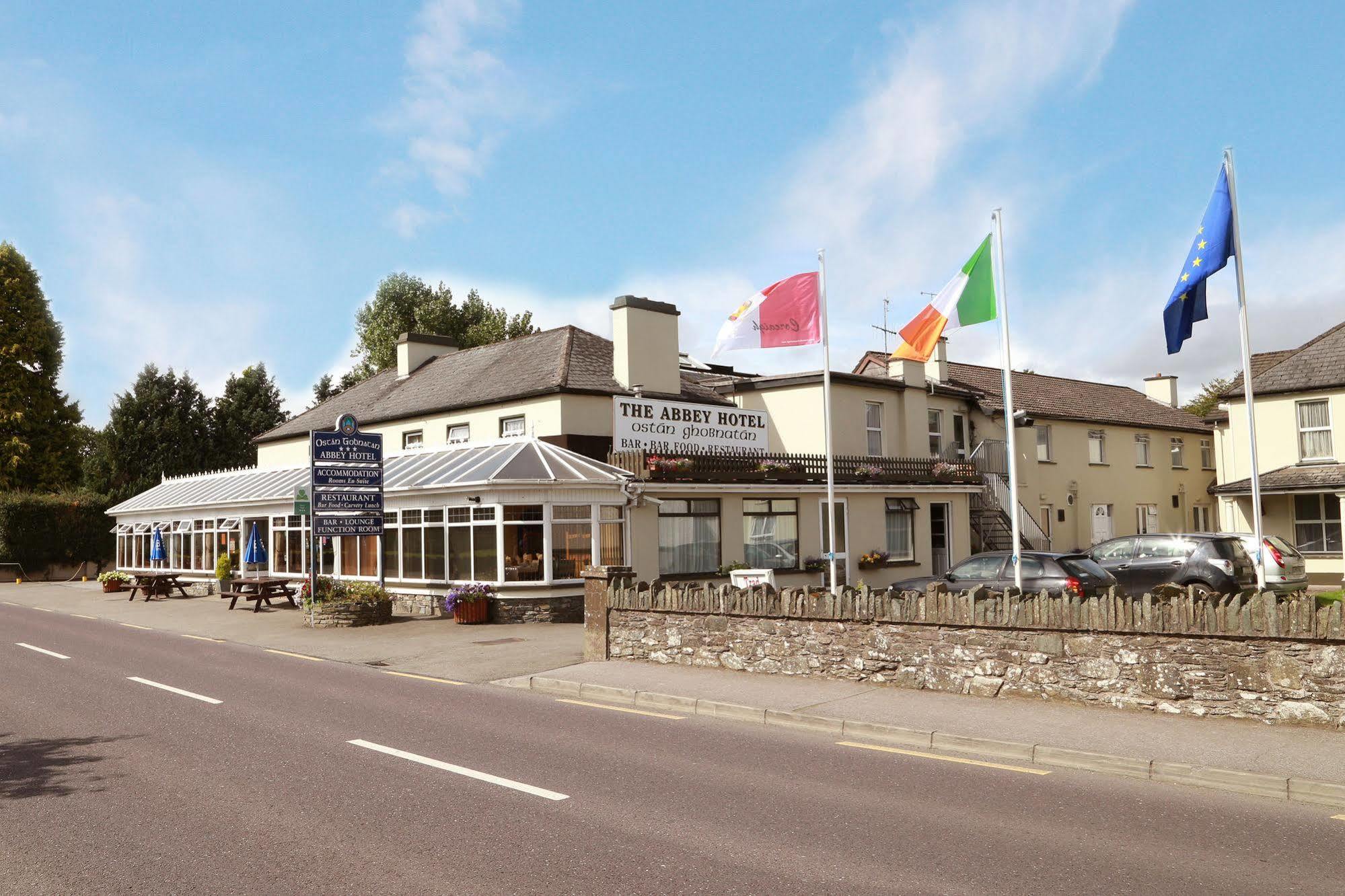 Ballyvourney Abbey Hotel מראה חיצוני תמונה